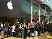 Did you beat the queues and get your iPad 2