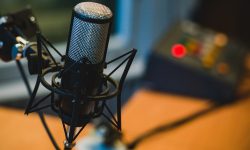How to pitch for podcasts